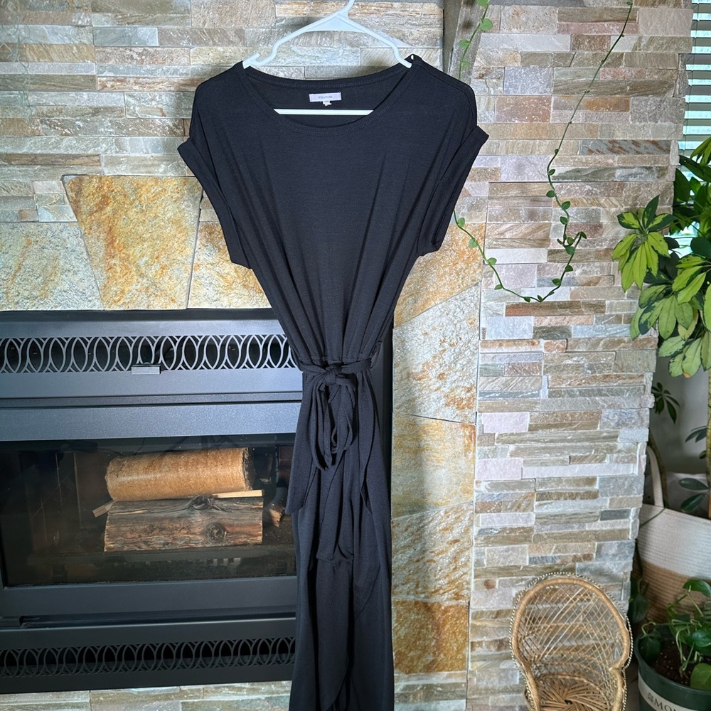 Adorable & SOFT Maurices Dress with Tie & Slit - With Pockets!!